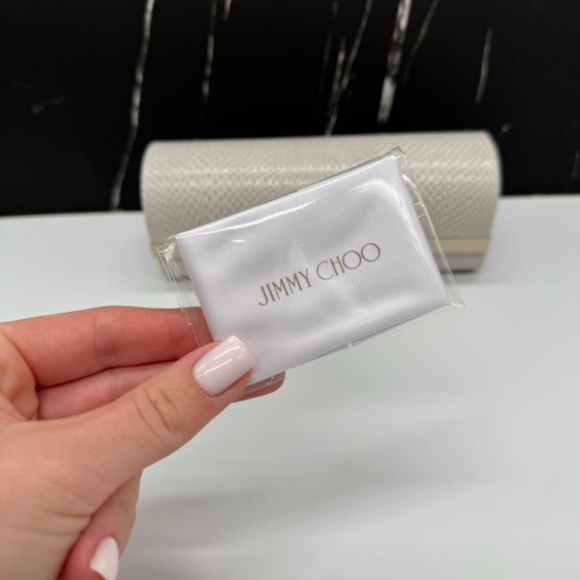 NEW AUTHENTIC JIMMY CHOO CASE FOR EYEWEAR, BEIGE HARD CASE FOR EYEWEAR - Picture 1 of 3